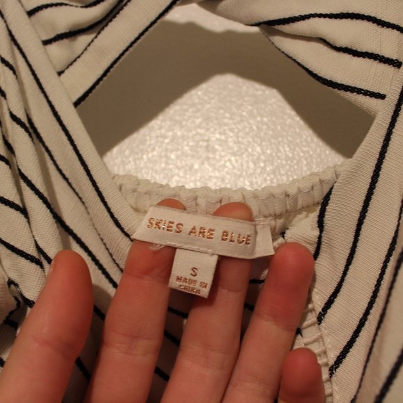 Skies are Blue Romper - Picture 5 of 7